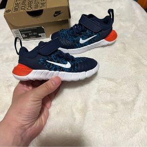 Nike toddler sneakers size 8c